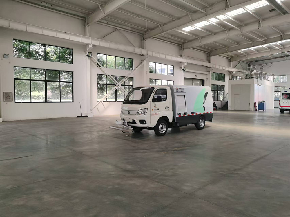 福田M1型CL5031TYHBEV纯电动路面养护车